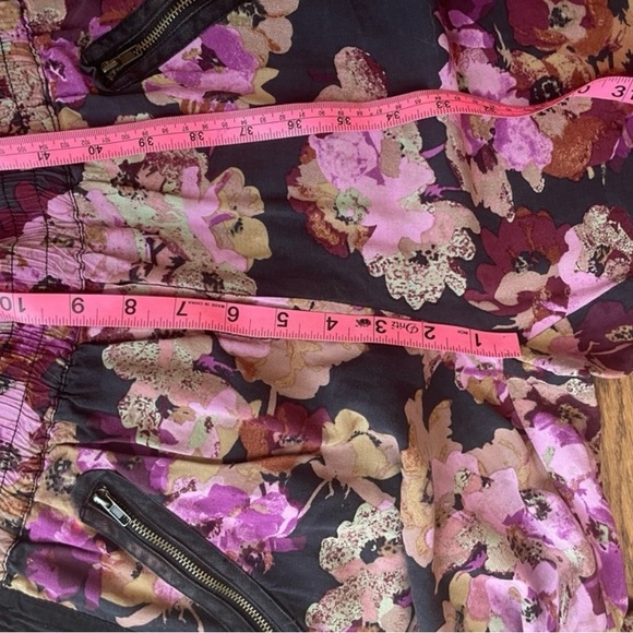 ANTHROPOLOGIE Lilka Floral Huntington Beach Moto Ankle Pants - Picture 5 of 7